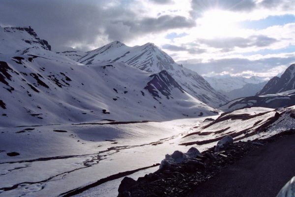 Places to visit during winters manali from Delhi